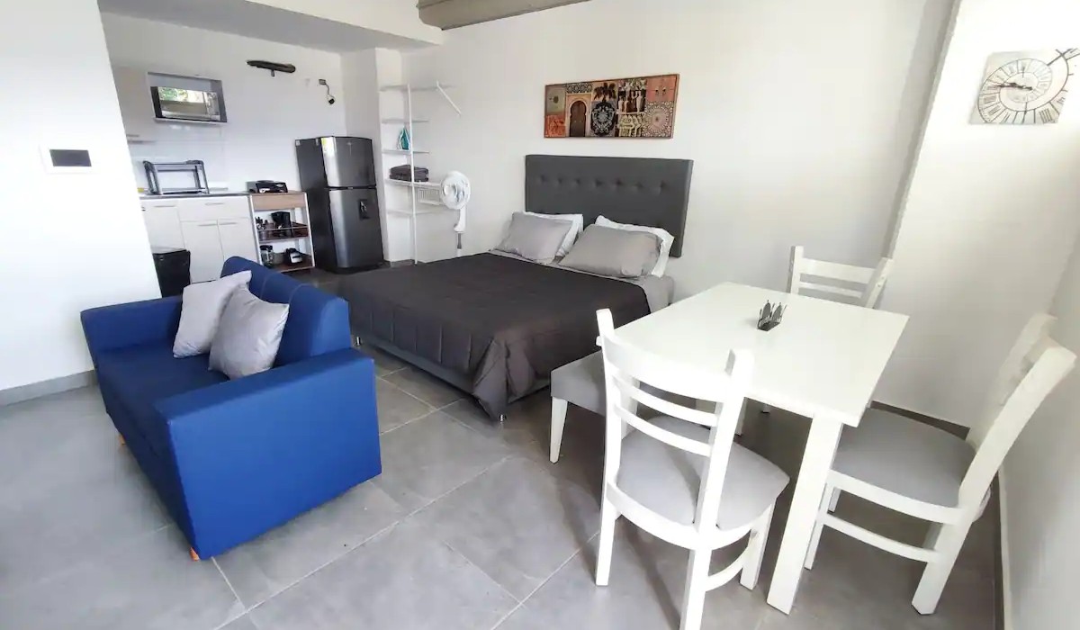 CAMELOT SUITES 204 MEDELLIN EL POBLADO studio apartment