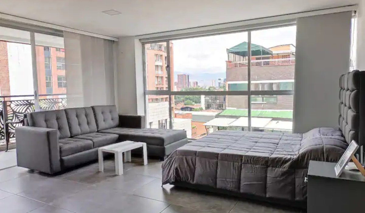 CAMELOT SUITES 401 MEDELLIN EL POBLADO studio apartment